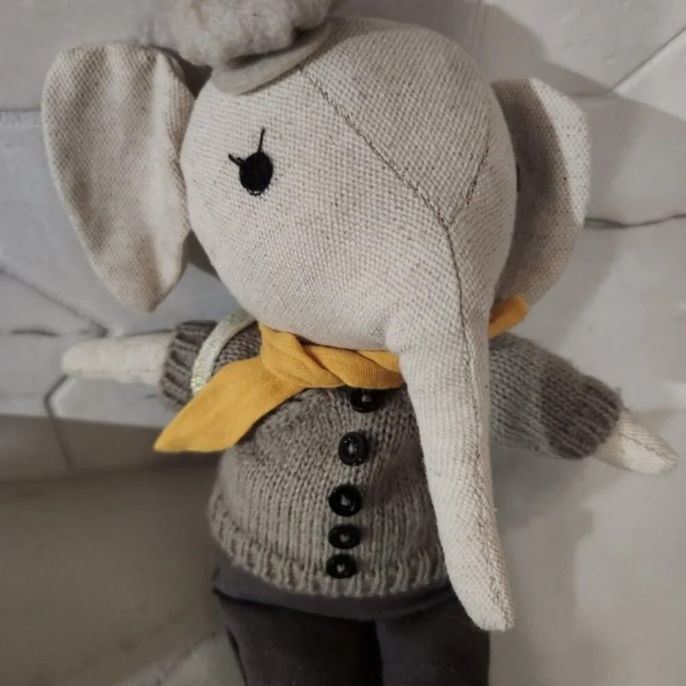Wanderlust anthropologie Plush Elephant Stuffed Animal Cute‎ Character w